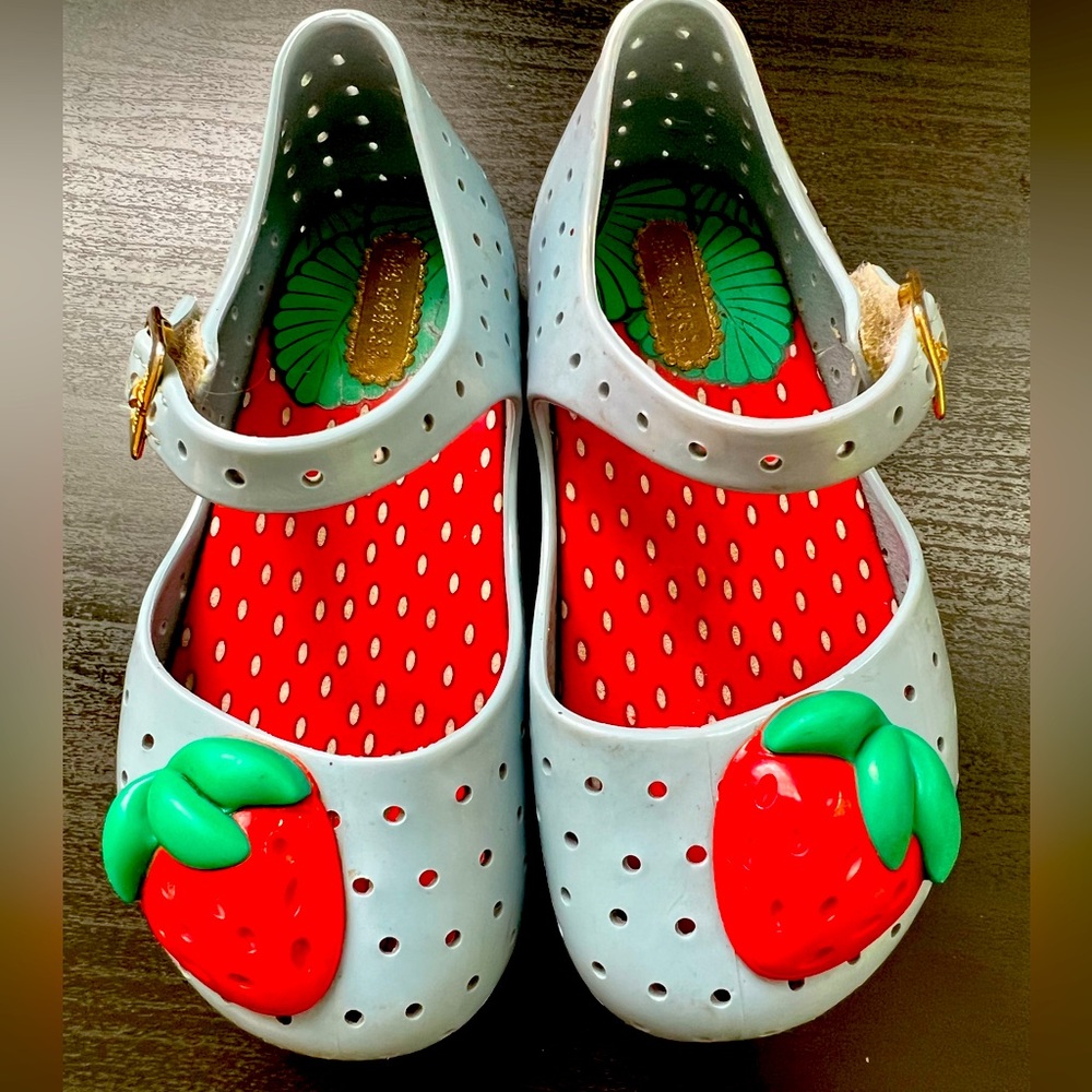 Mini Melissa Blue Strawberries